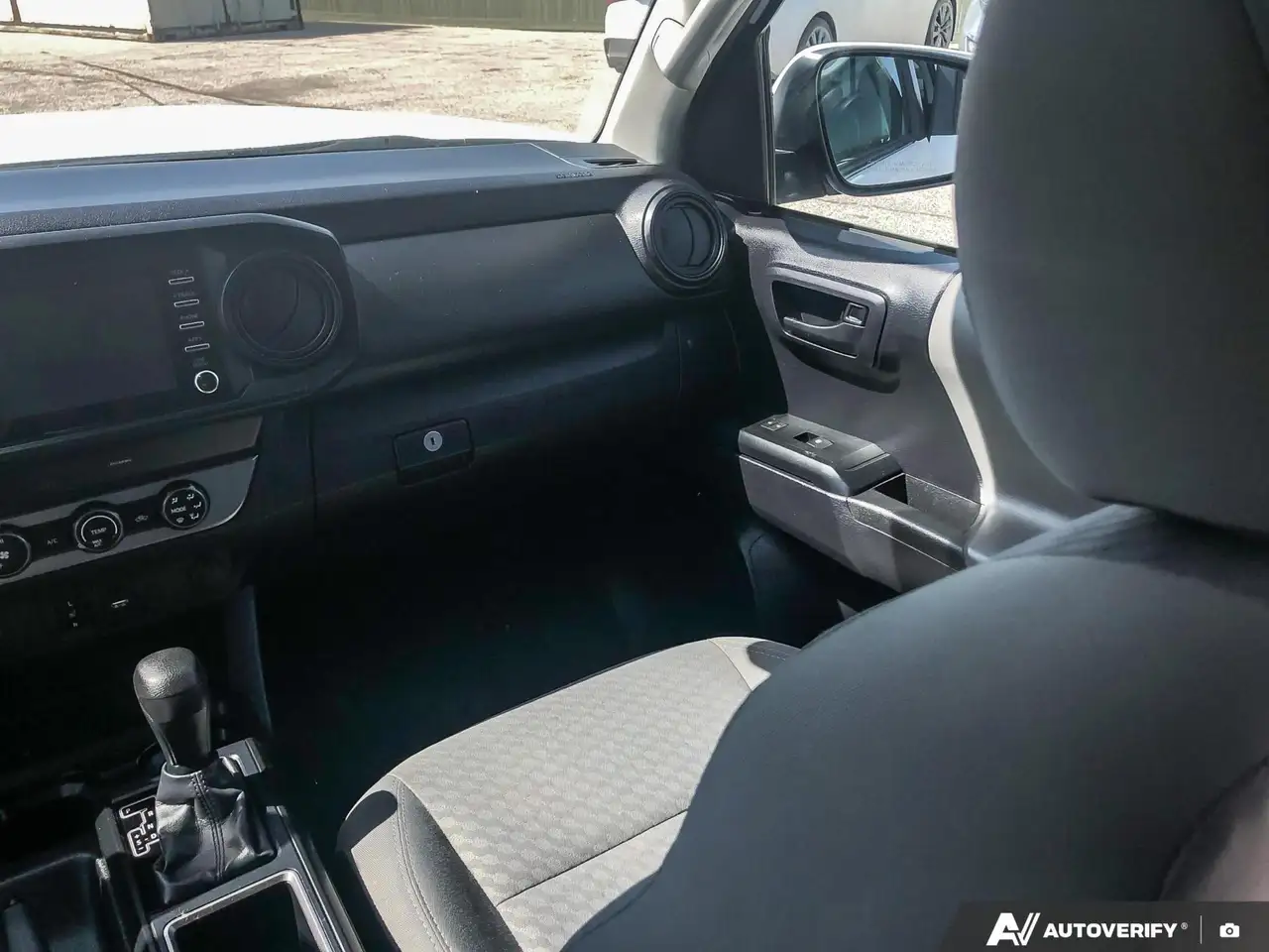 Toyota Tacoma снимка Toyota Tacoma