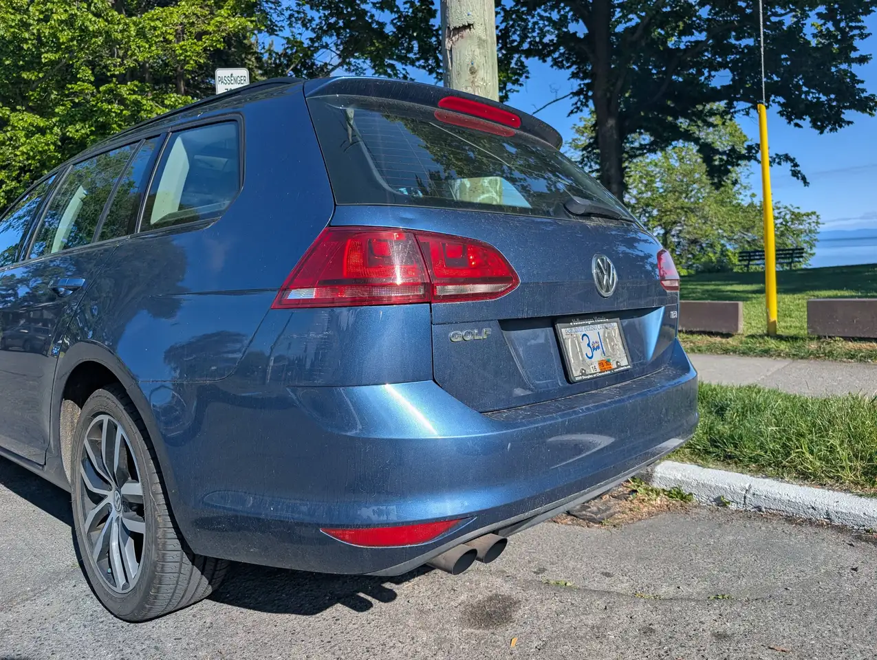 Volkswagen Golf photo Volkswagen Golf