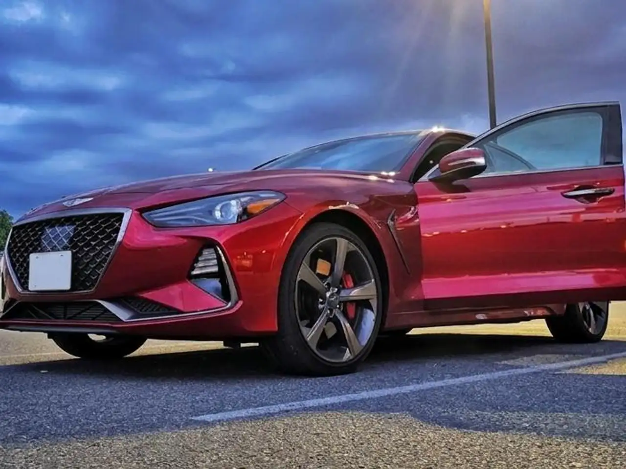 Genesis G70 снимка Genesis G70