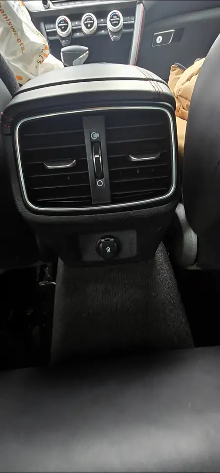 Genesis G70 снимка Genesis G70
