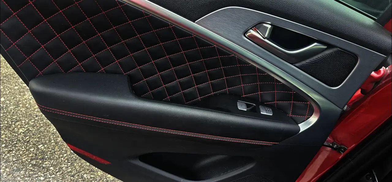 Genesis G70 снимка Genesis G70
