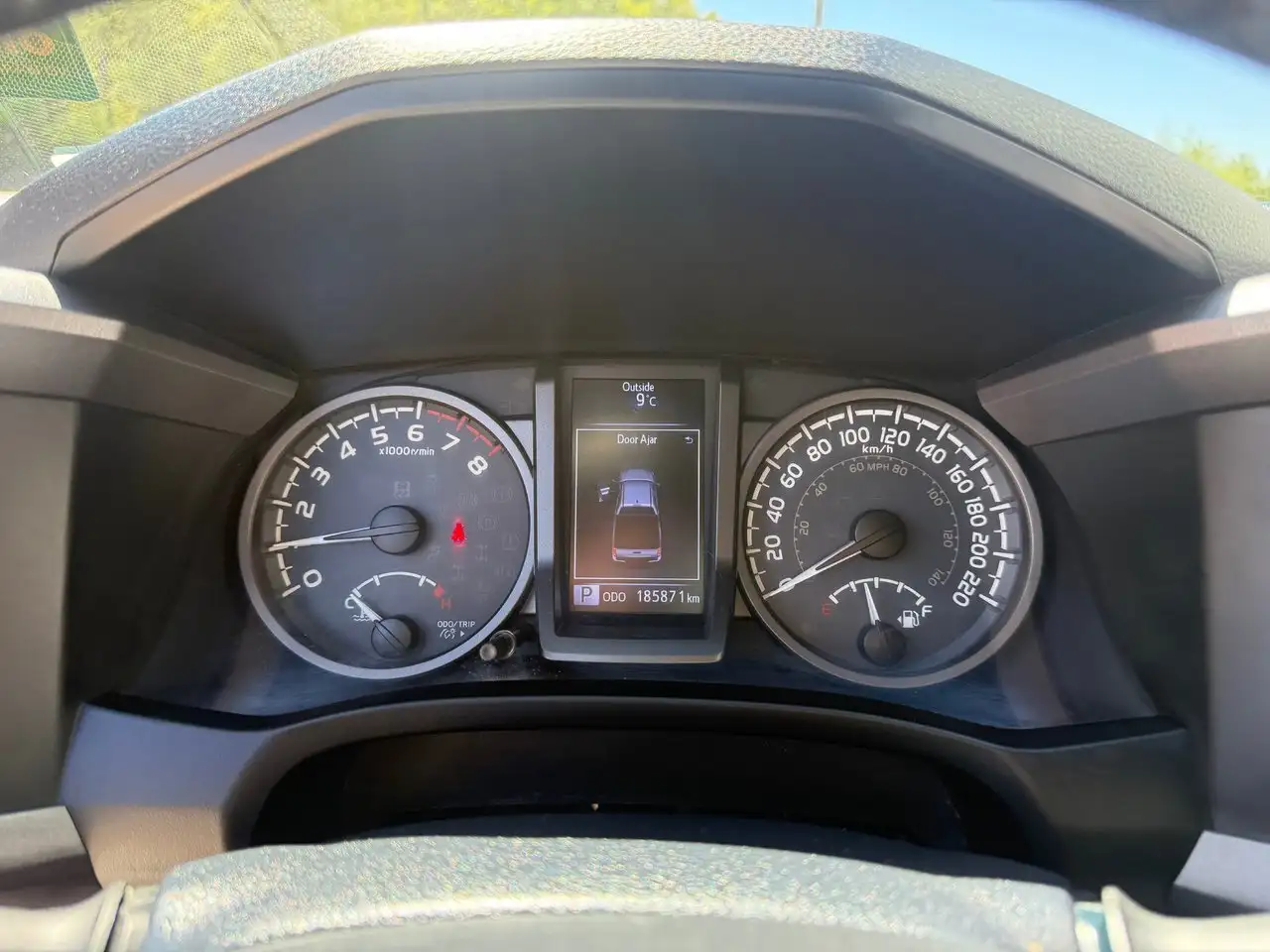 Toyota Tacoma снимка Toyota Tacoma