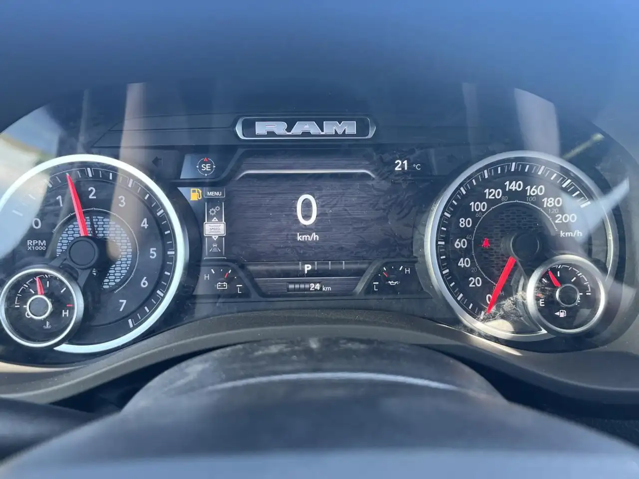 RAM 1500 снимка RAM 1500
