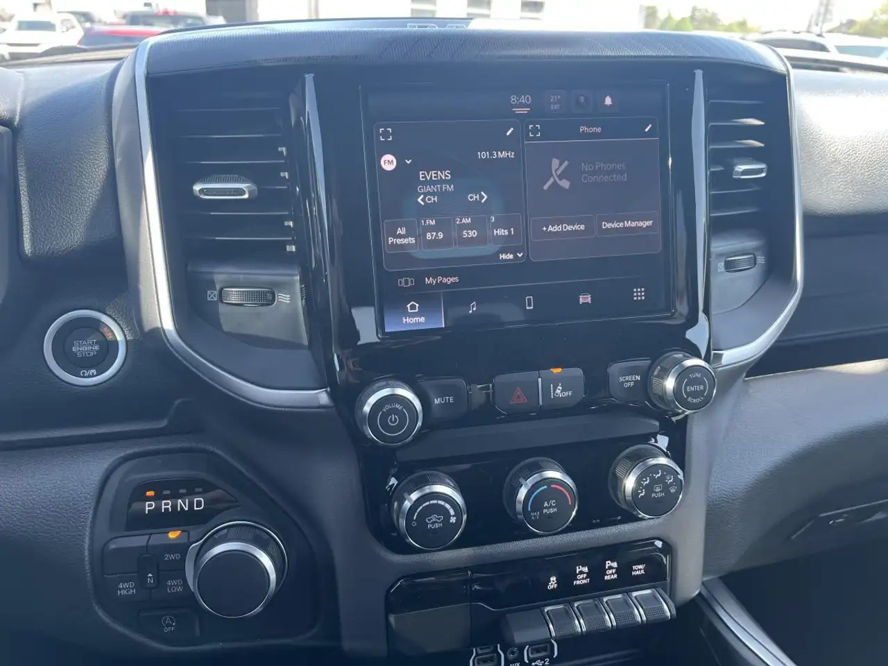 RAM 1500 снимка RAM 1500