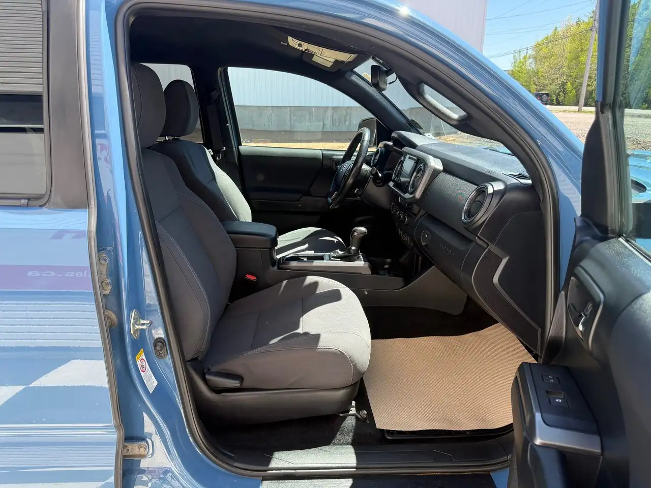 Toyota Tacoma снимка Toyota Tacoma