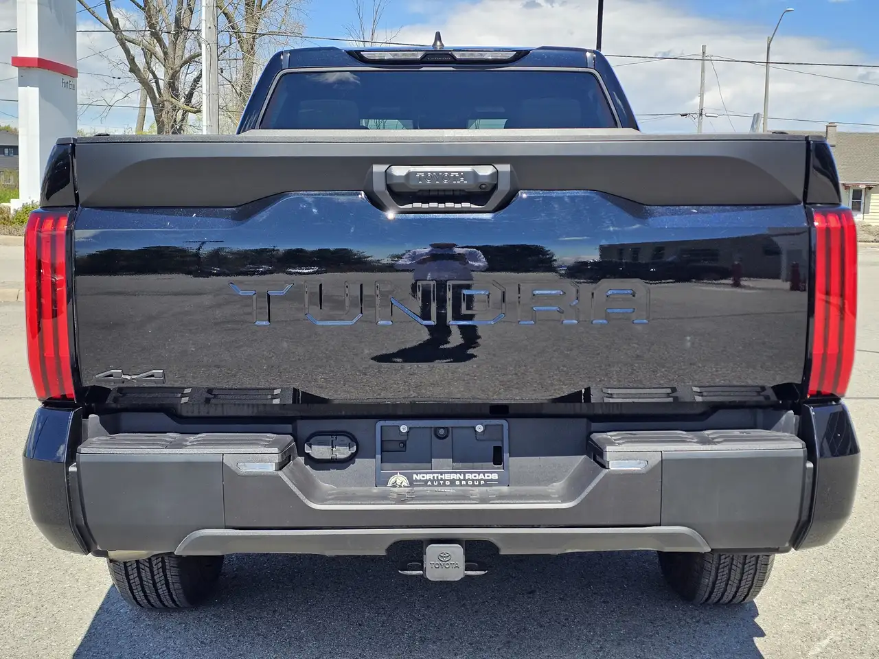 Toyota Tundra снимка Toyota Tundra
