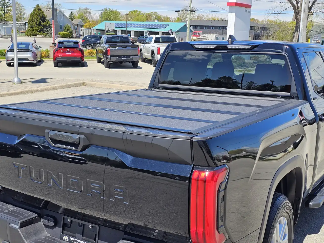 Toyota Tundra снимка Toyota Tundra