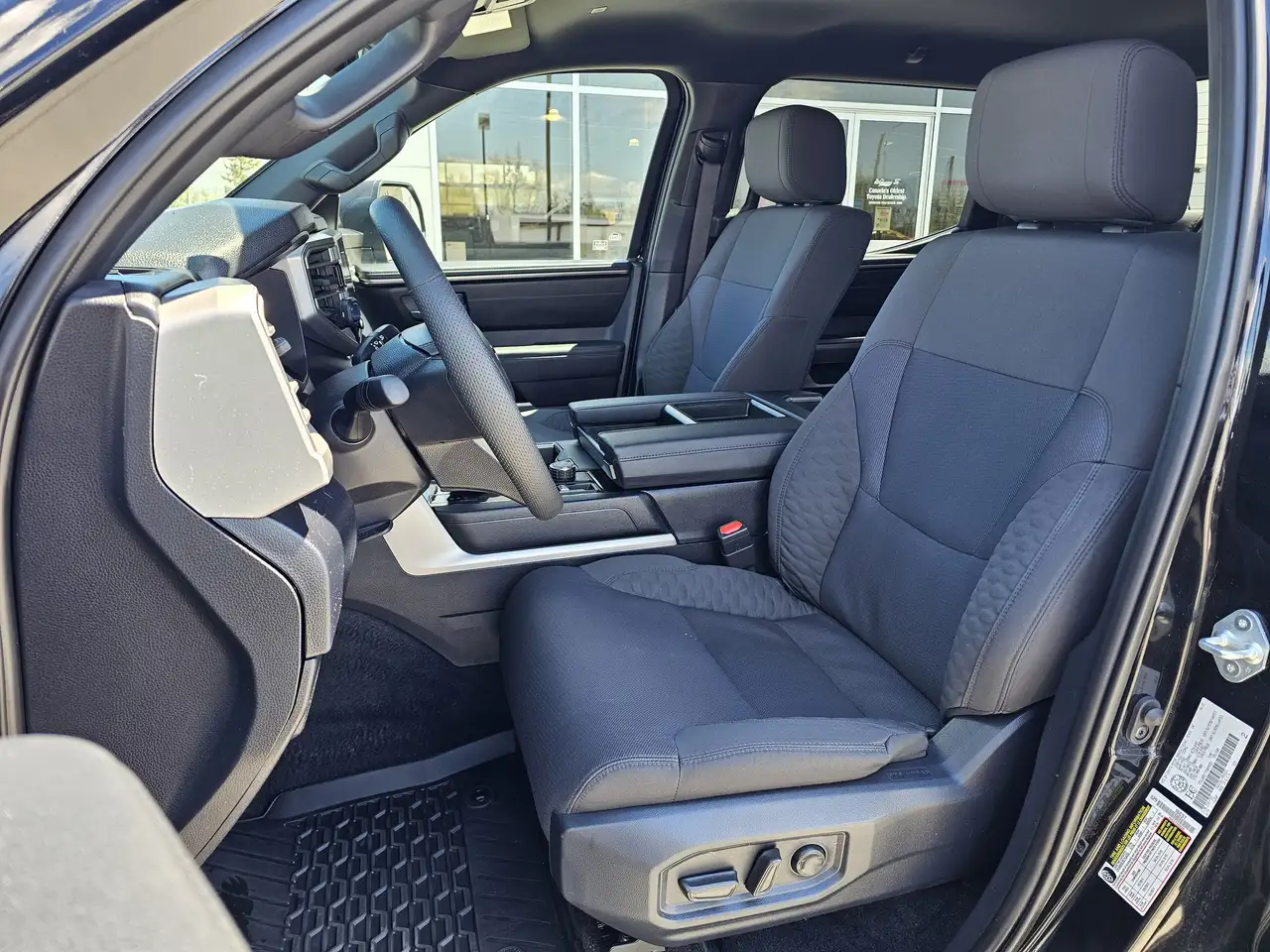 Toyota Tundra снимка Toyota Tundra