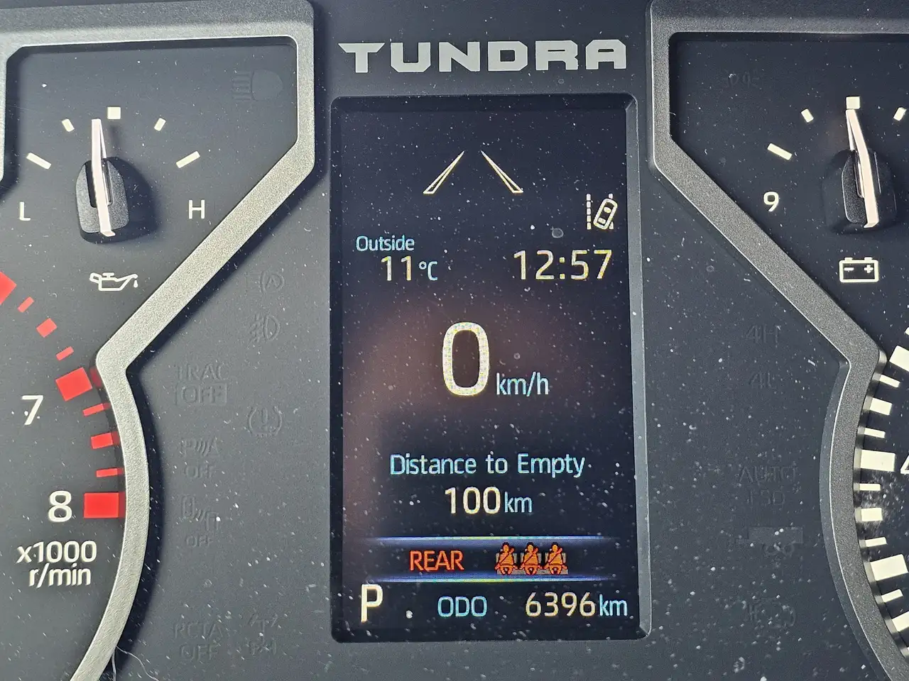 Toyota Tundra снимка Toyota Tundra