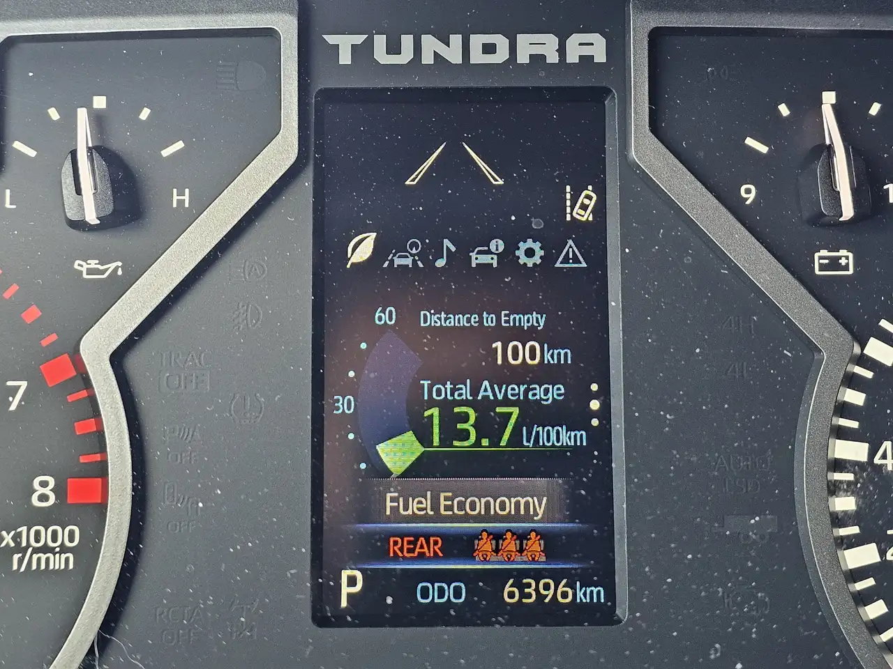 Toyota Tundra снимка Toyota Tundra