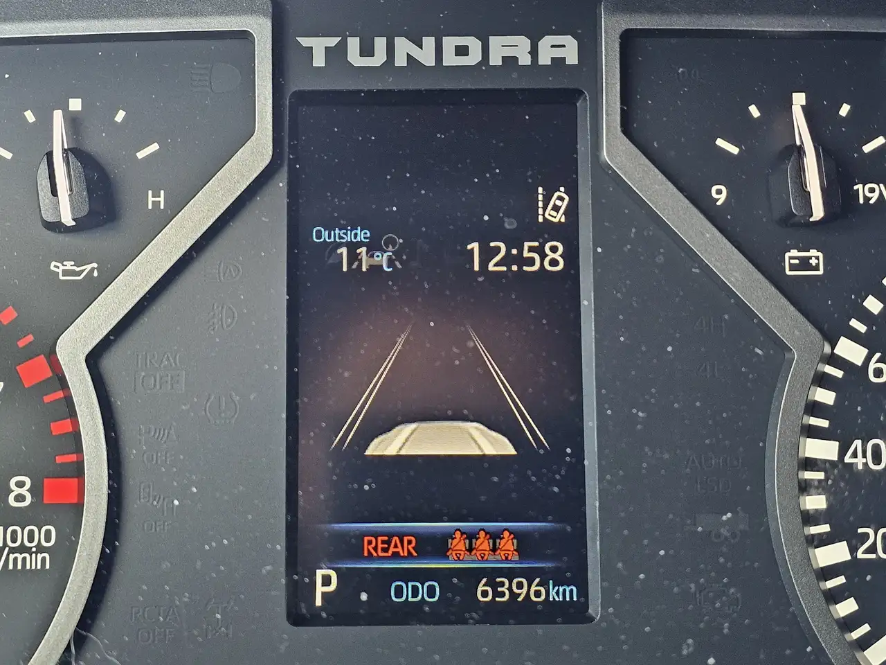 Toyota Tundra снимка Toyota Tundra
