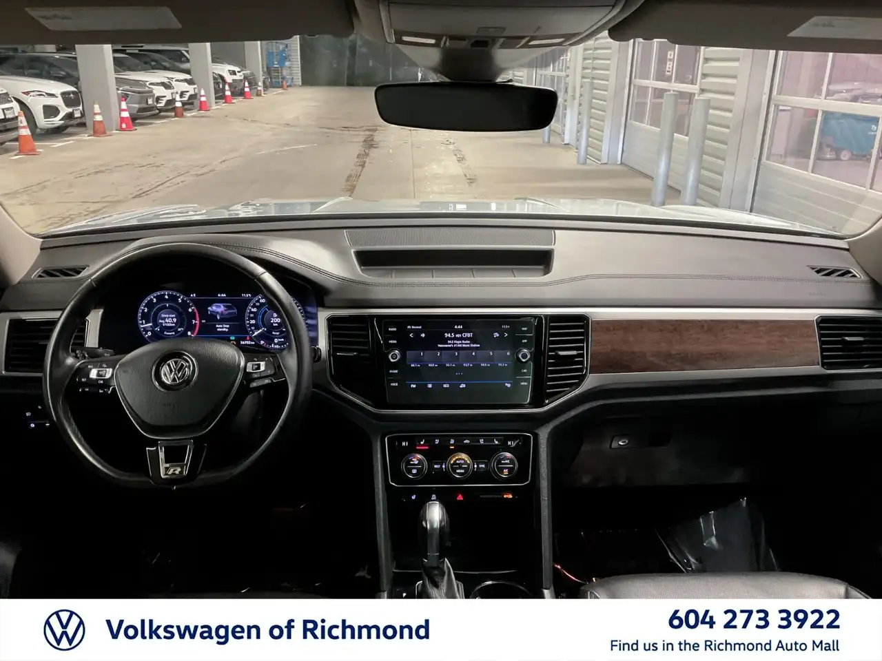 Volkswagen Atlas снимка Volkswagen Atlas