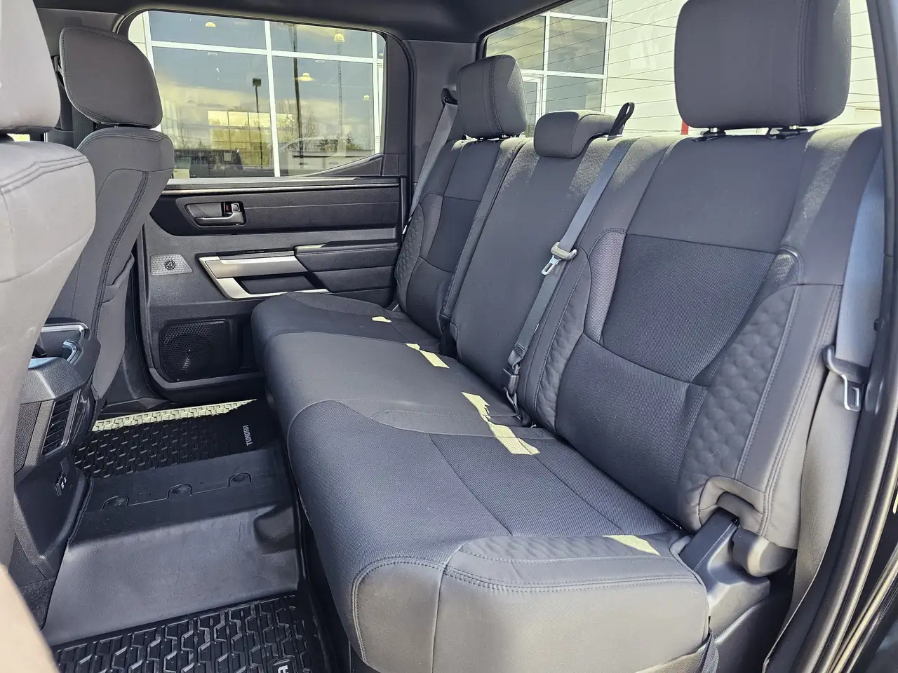 Toyota Tundra снимка Toyota Tundra