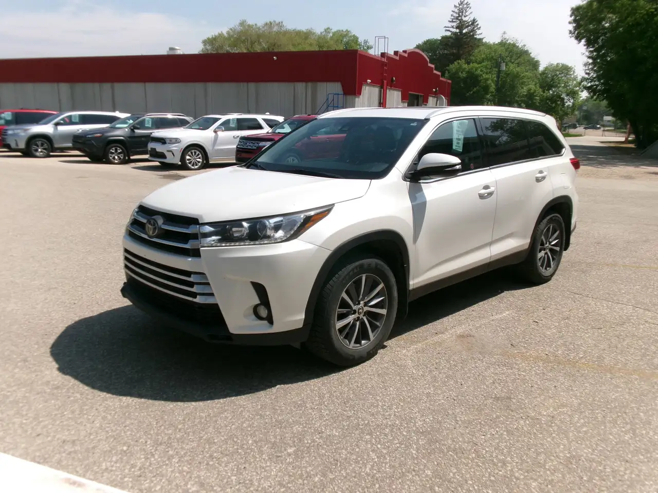 Toyota Highlander снимка Toyota Highlander