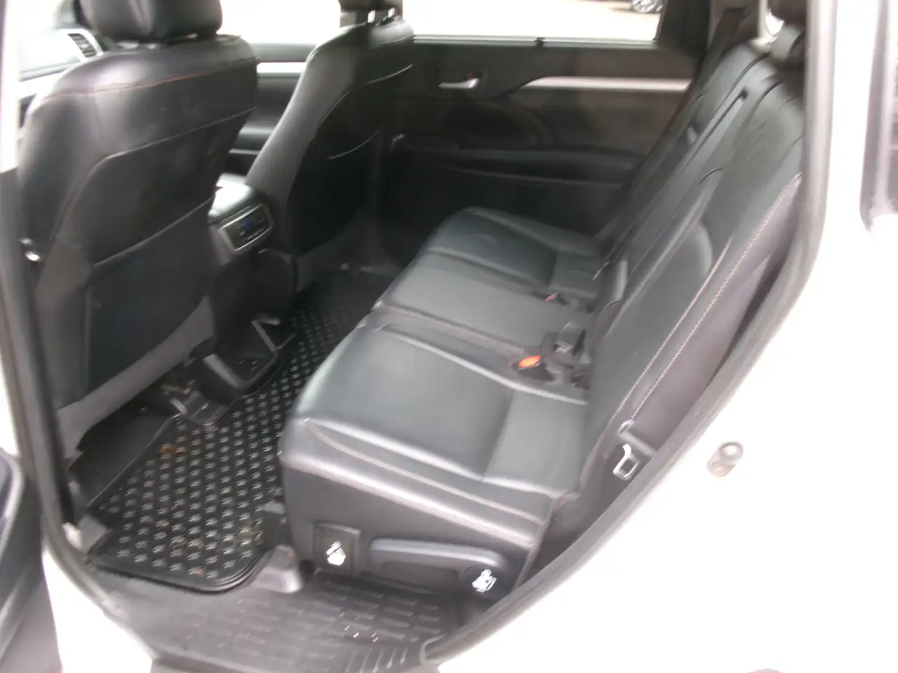 Toyota Highlander снимка Toyota Highlander