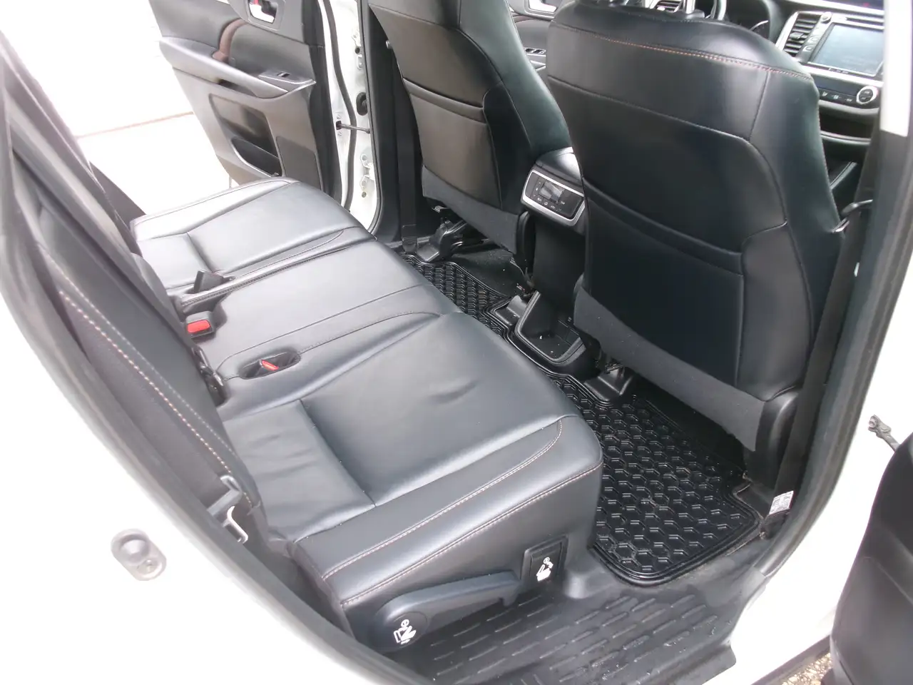Toyota Highlander снимка Toyota Highlander