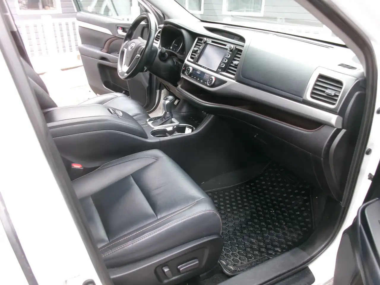 Toyota Highlander снимка Toyota Highlander