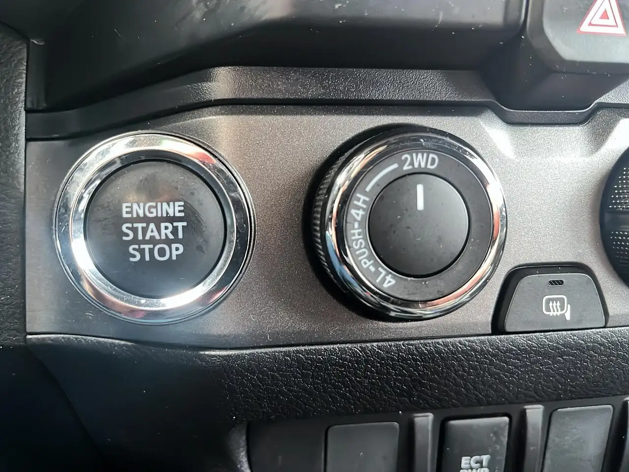 Toyota Tacoma снимка Toyota Tacoma