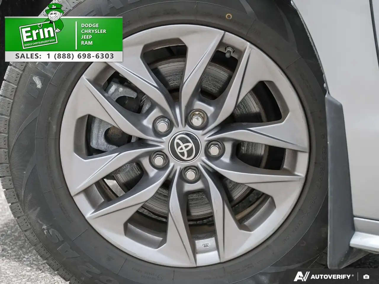 Toyota Sienna fotografie Toyota Sienna