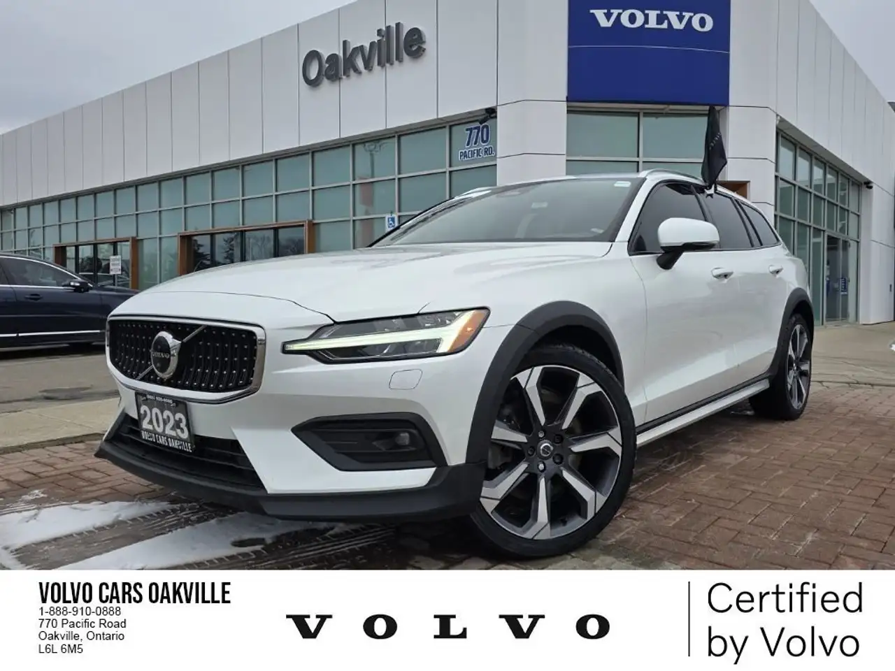 2023 Volvo V60 Cross Country