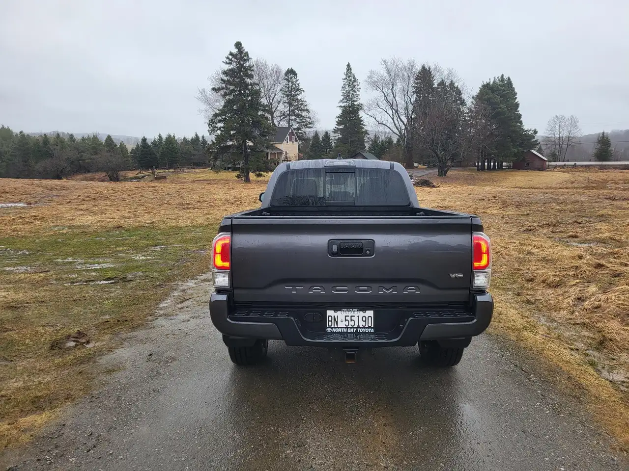 Toyota Tacoma снимка Toyota Tacoma