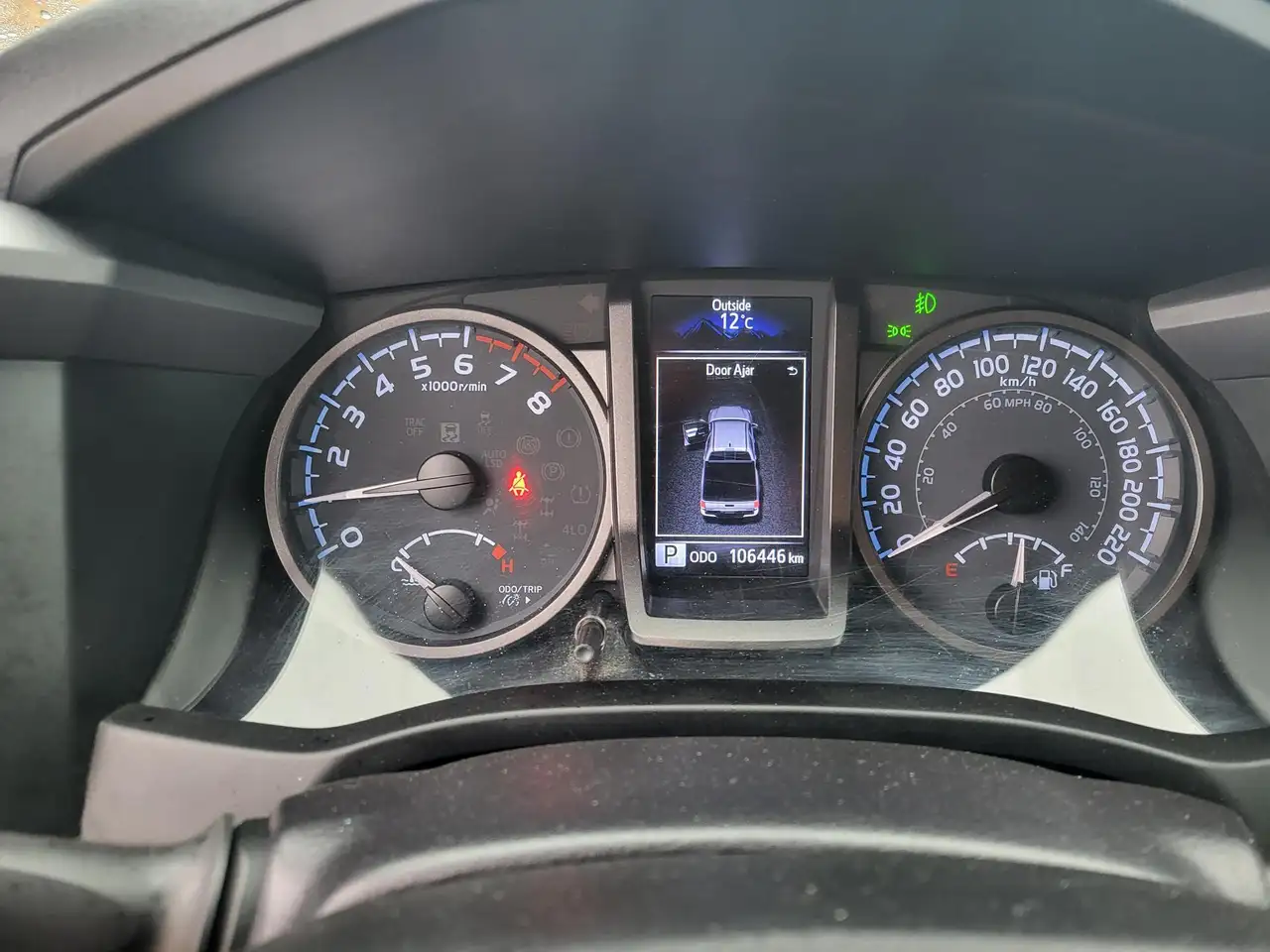 Toyota Tacoma снимка Toyota Tacoma