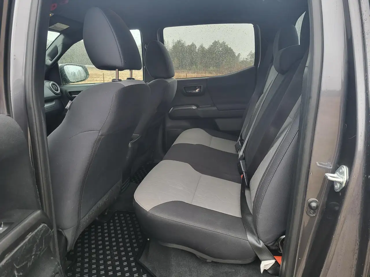 Toyota Tacoma снимка Toyota Tacoma