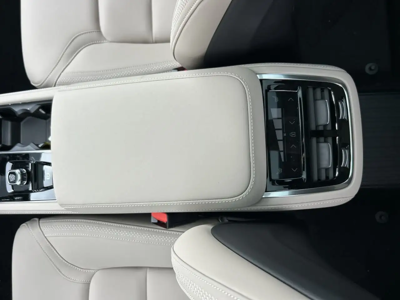 Volvo XC90 снимка Volvo XC90