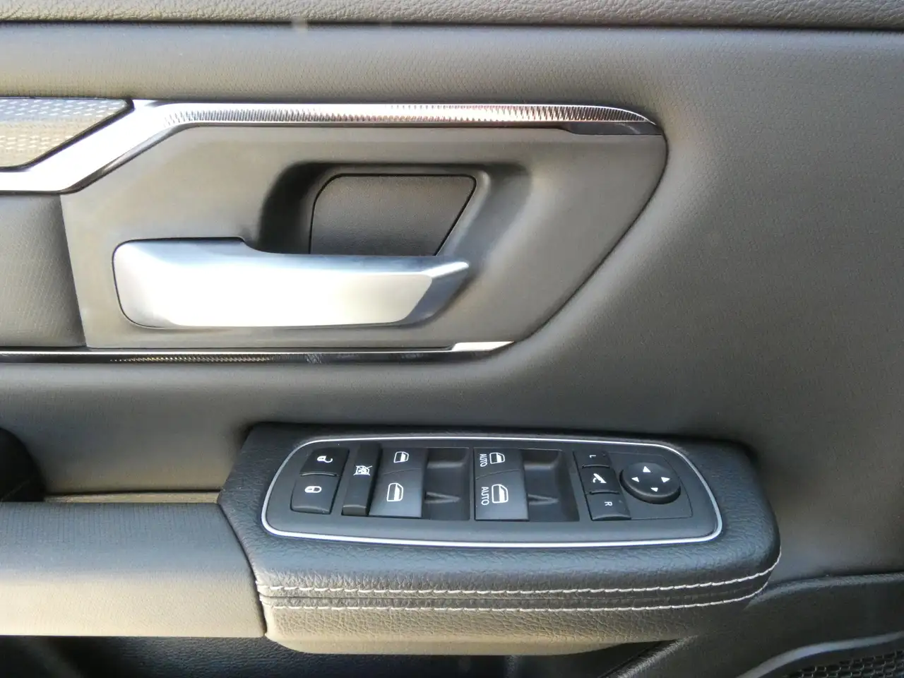 RAM 1500 photo RAM 1500