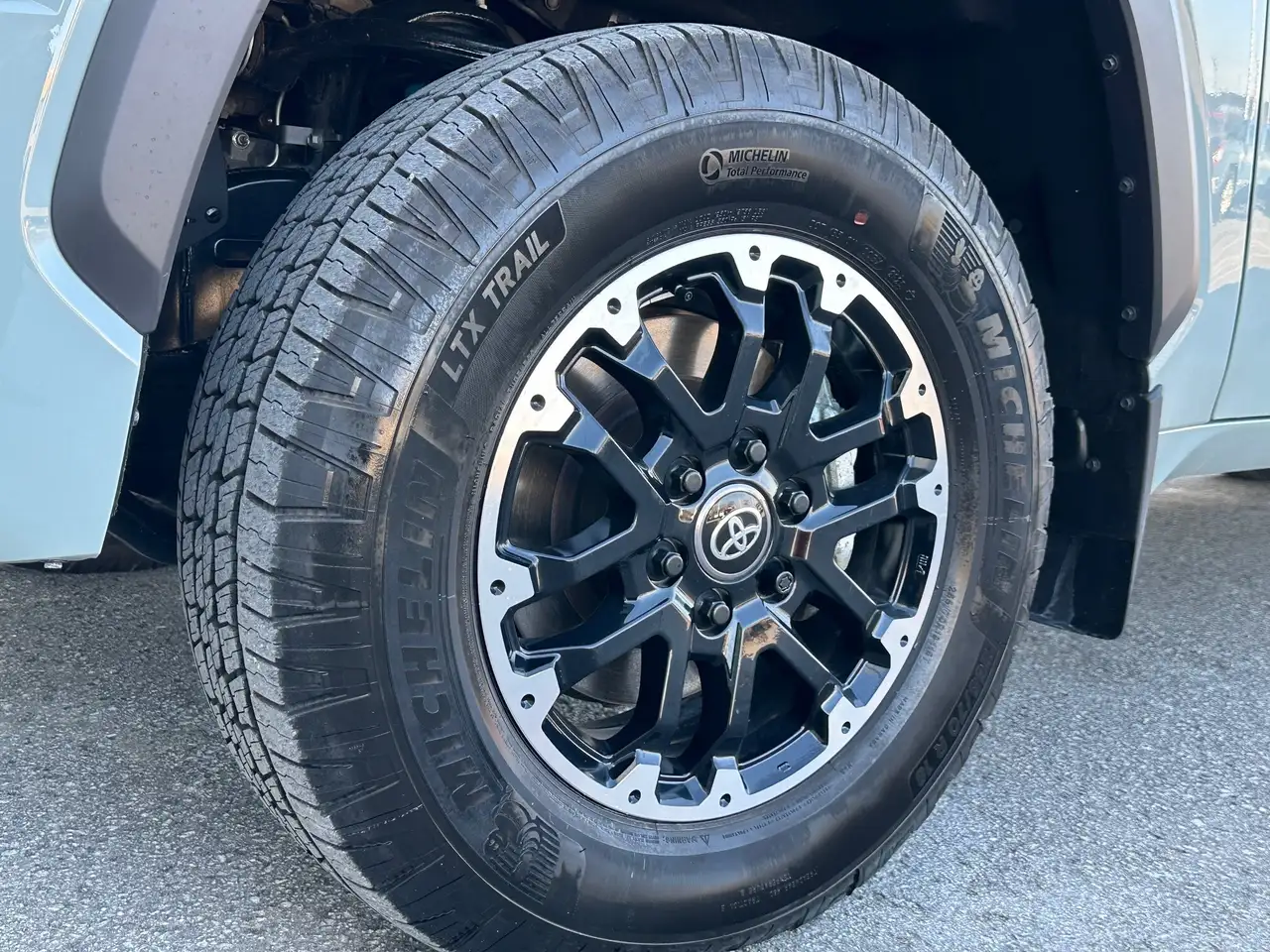 Toyota Tundra снимка Toyota Tundra