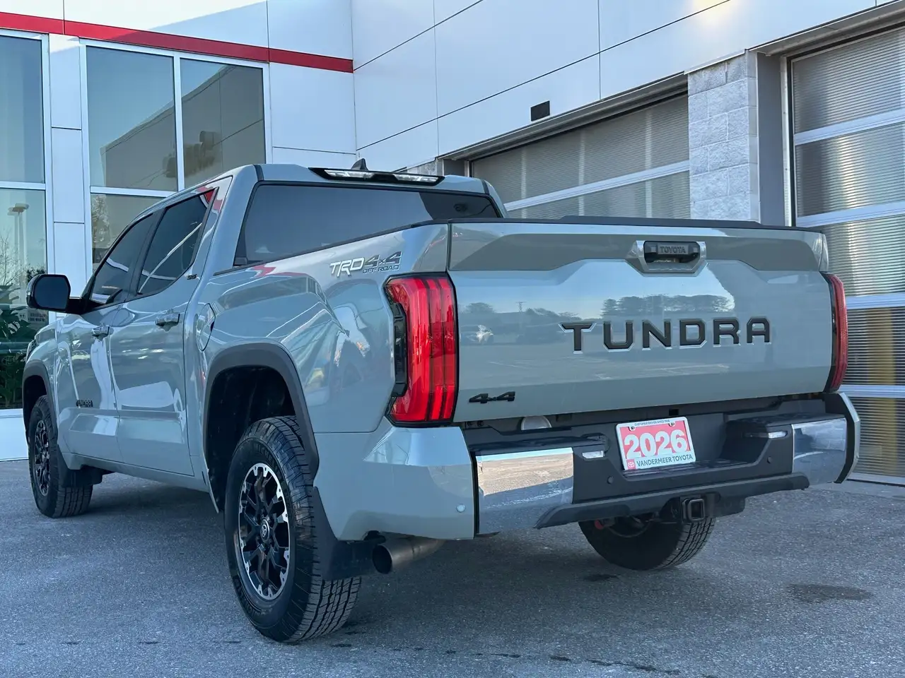 Toyota Tundra снимка Toyota Tundra