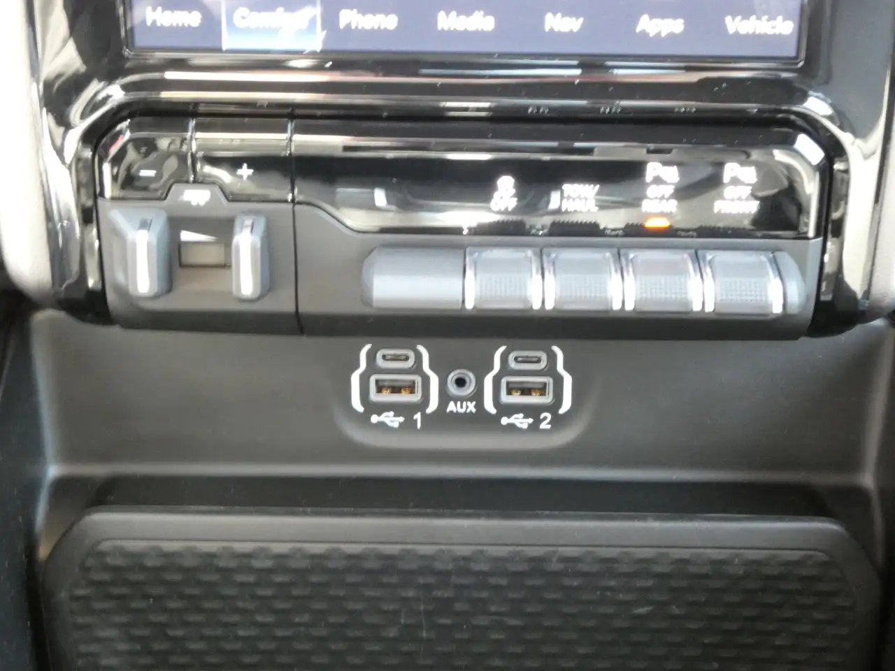 RAM 1500 photo RAM 1500