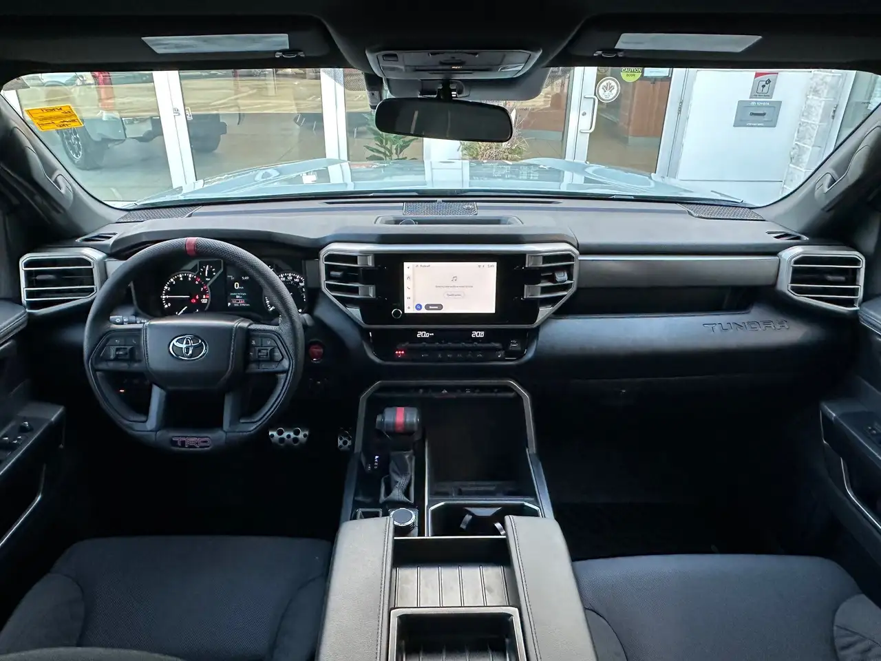 Toyota Tundra снимка Toyota Tundra
