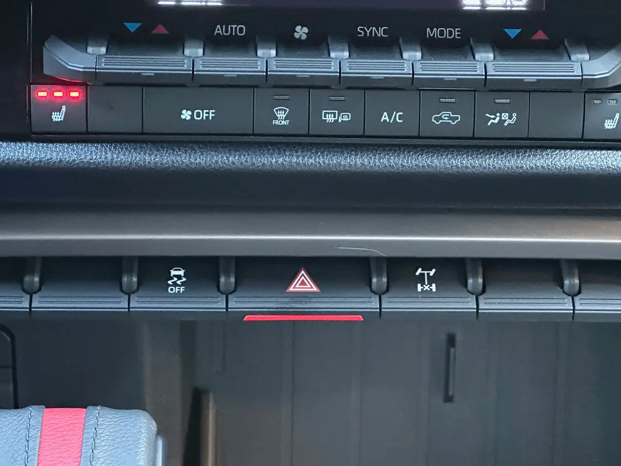 Toyota Tundra снимка Toyota Tundra