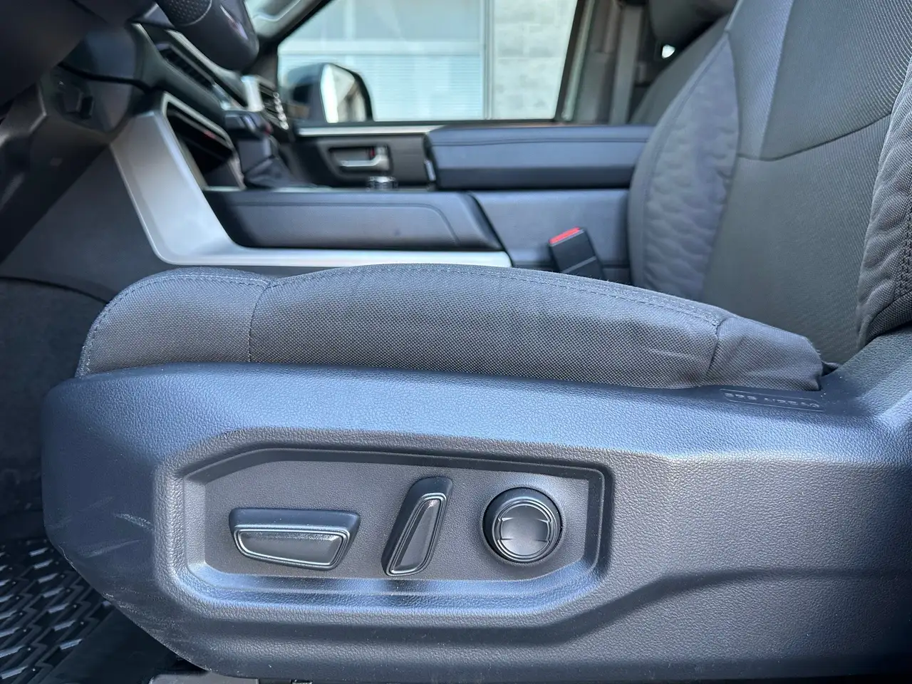 Toyota Tundra снимка Toyota Tundra
