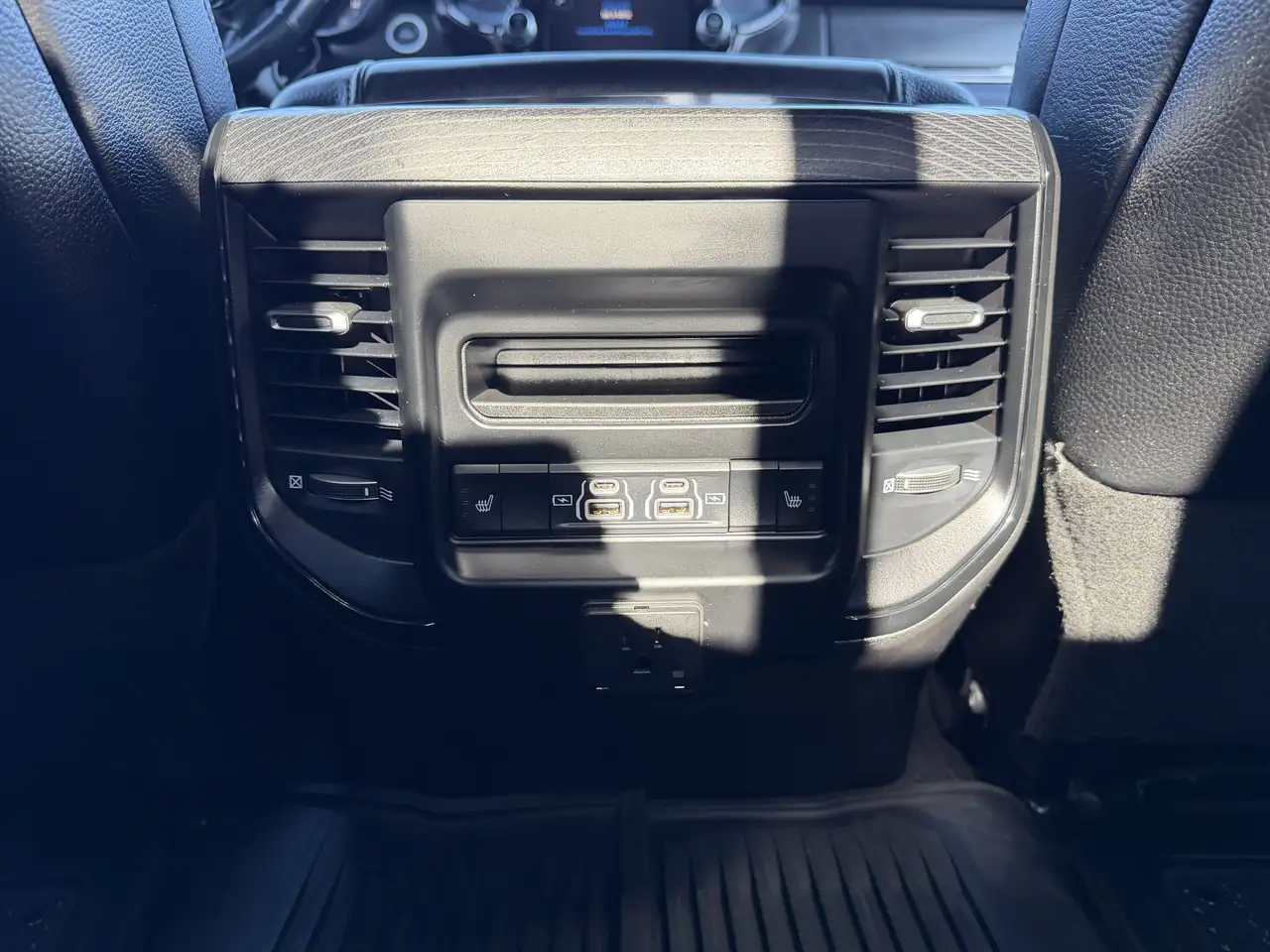 RAM 2500 photo RAM 2500