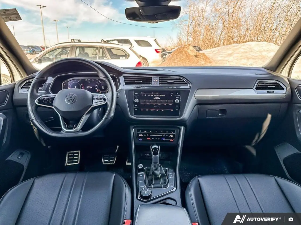 Volkswagen Tiguan снимка Volkswagen Tiguan