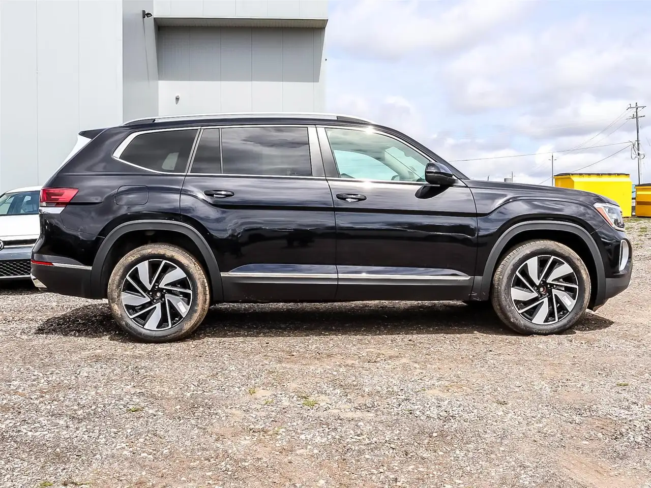 Volkswagen Atlas photo Volkswagen Atlas