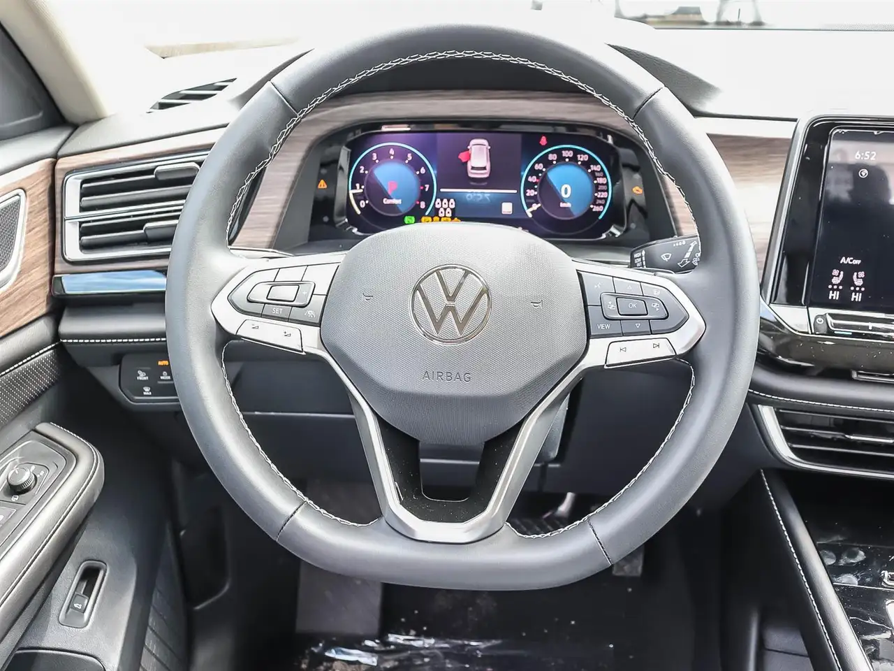 Volkswagen Atlas photo Volkswagen Atlas