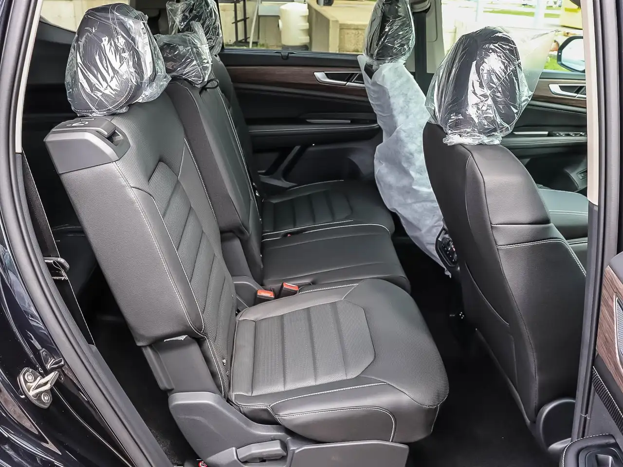 Volkswagen Atlas photo Volkswagen Atlas