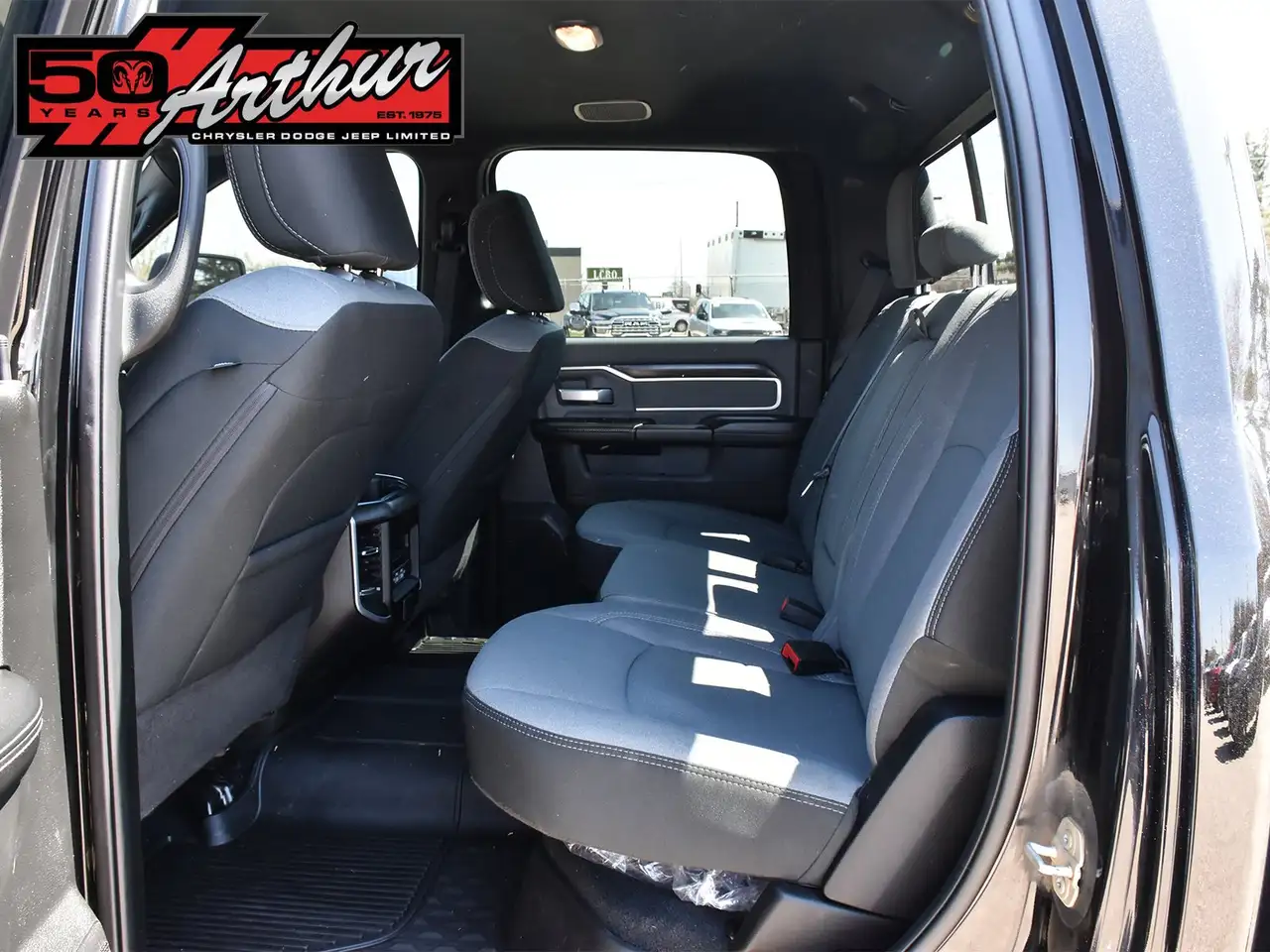 RAM 3500 снимка RAM 3500