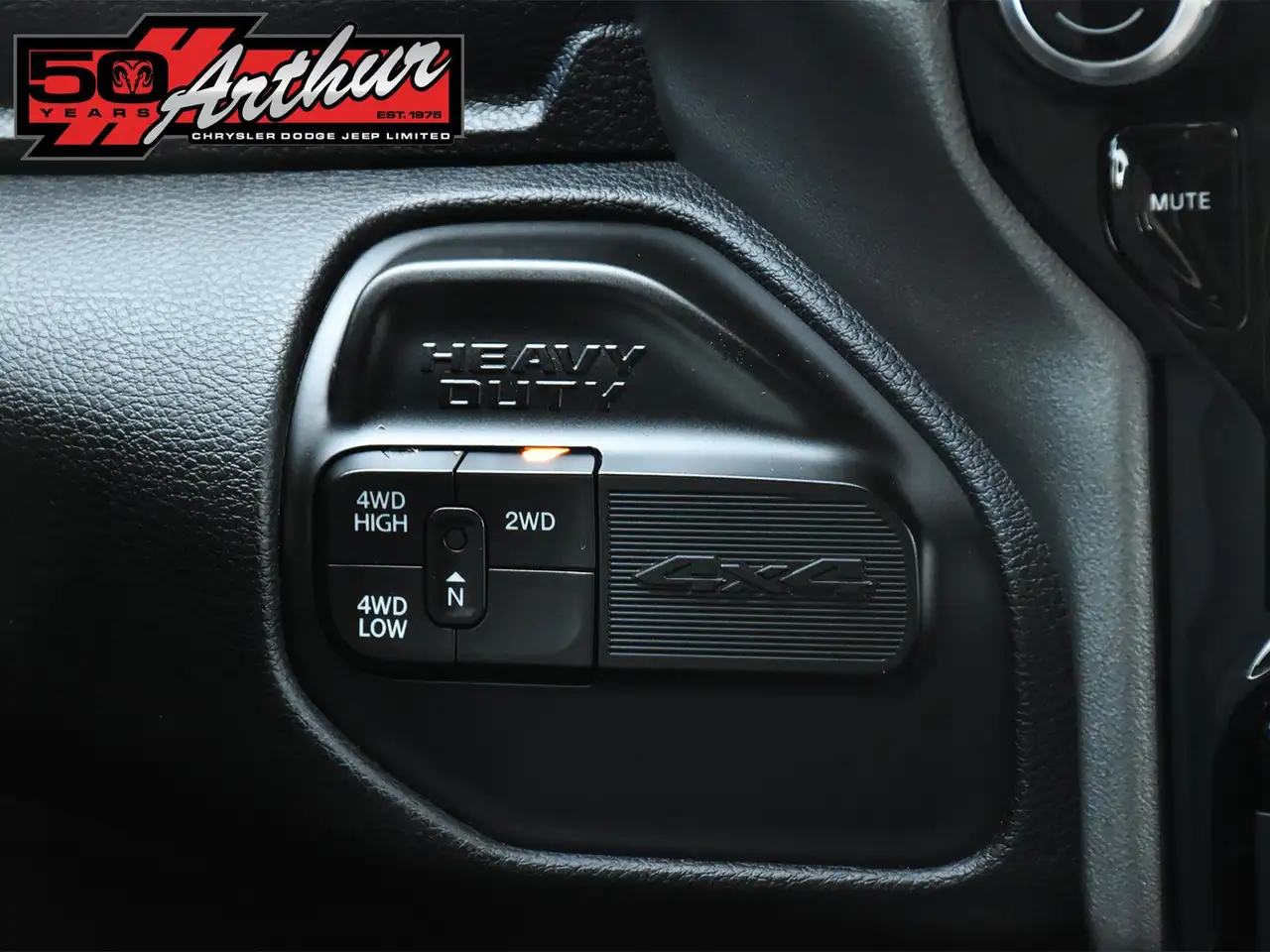 RAM 3500 снимка RAM 3500