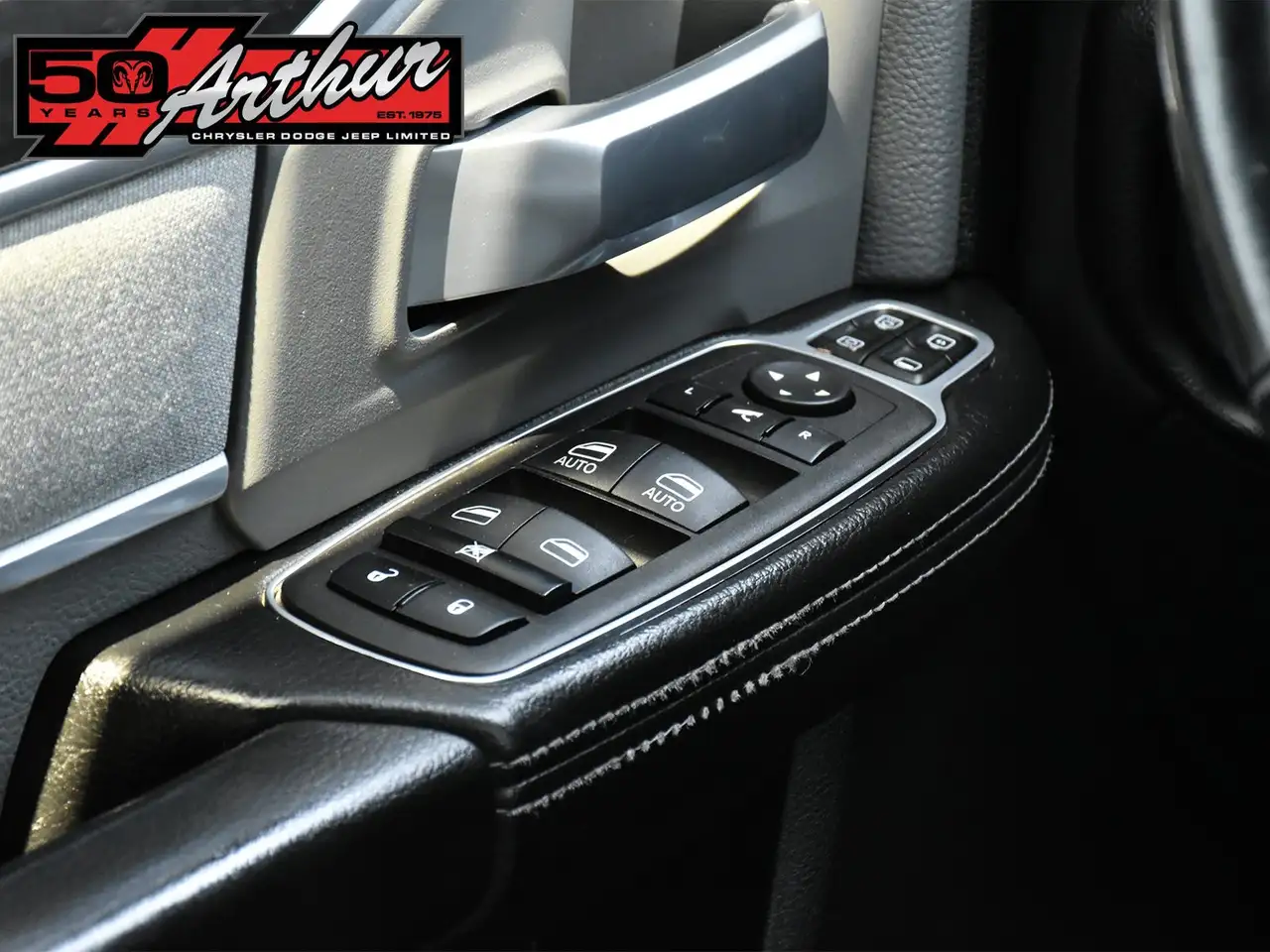 RAM 3500 снимка RAM 3500
