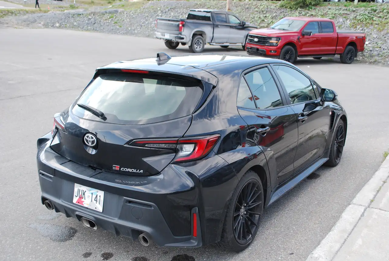 Toyota GR Corolla снимка Toyota GR Corolla