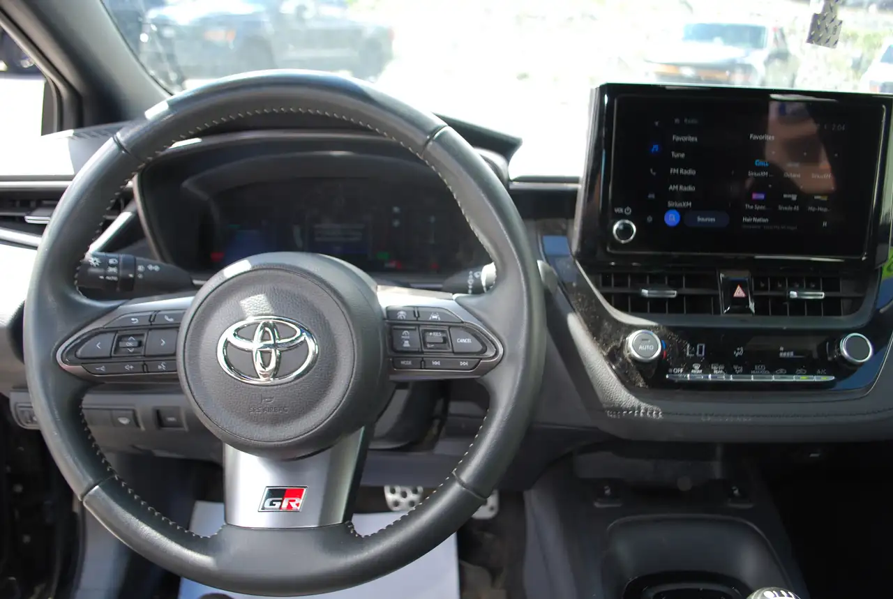 Toyota GR Corolla снимка Toyota GR Corolla
