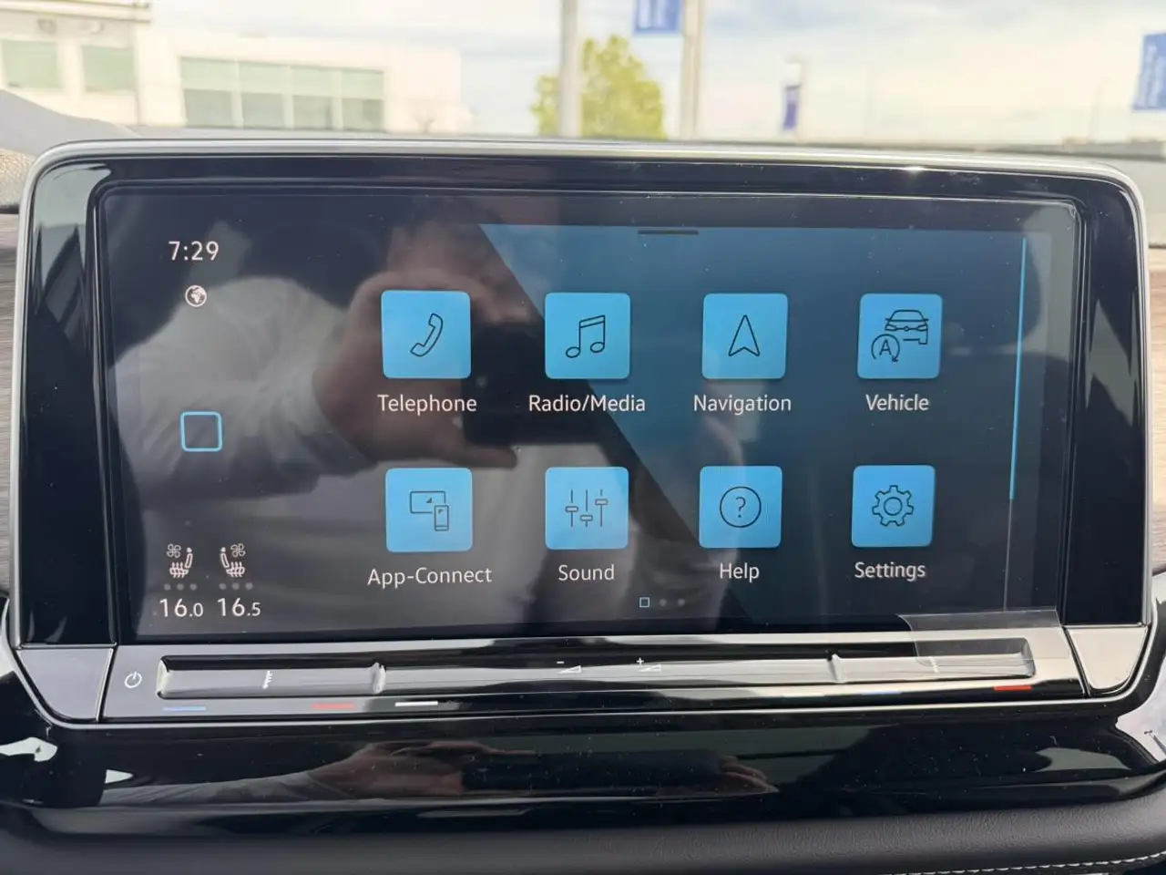 Volkswagen Atlas снимка Volkswagen Atlas