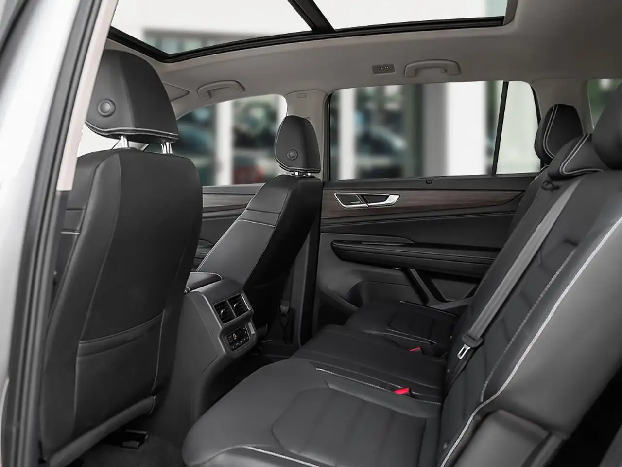 Volkswagen Atlas photo Volkswagen Atlas