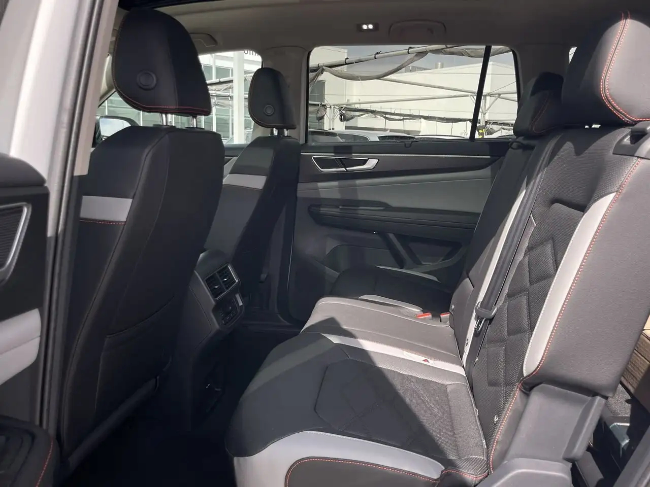 Volkswagen Atlas снимка Volkswagen Atlas
