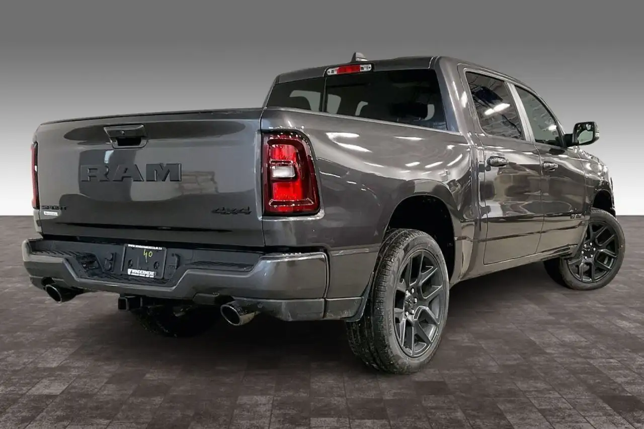 RAM 1500 снимка RAM 1500