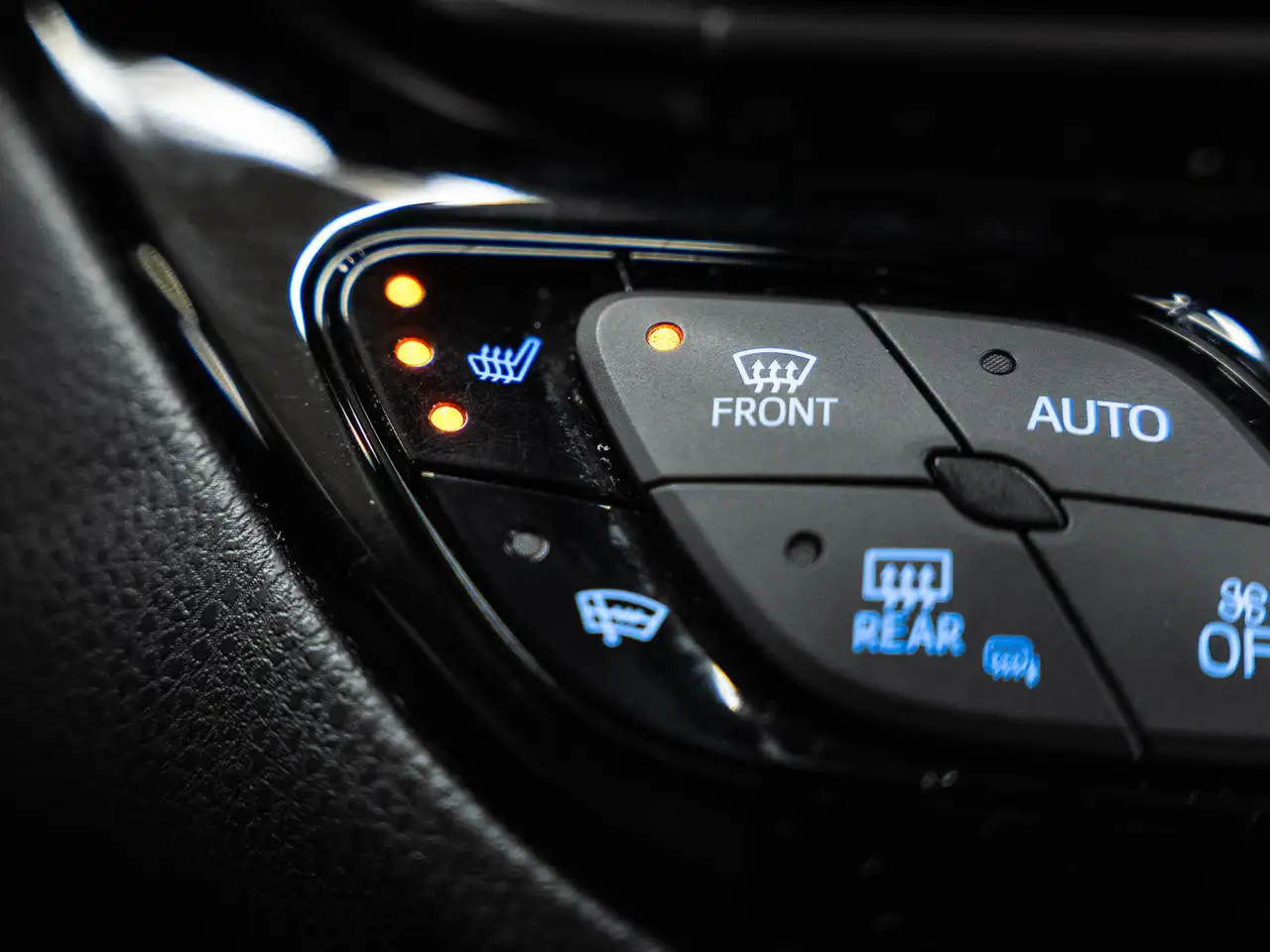 Toyota C-HR fotografie Toyota C-HR